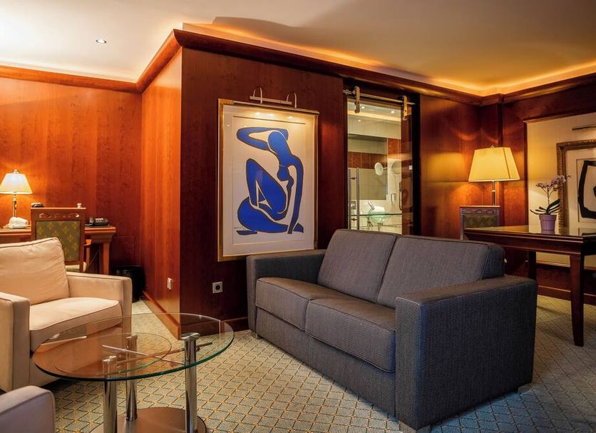 Lounge Photo