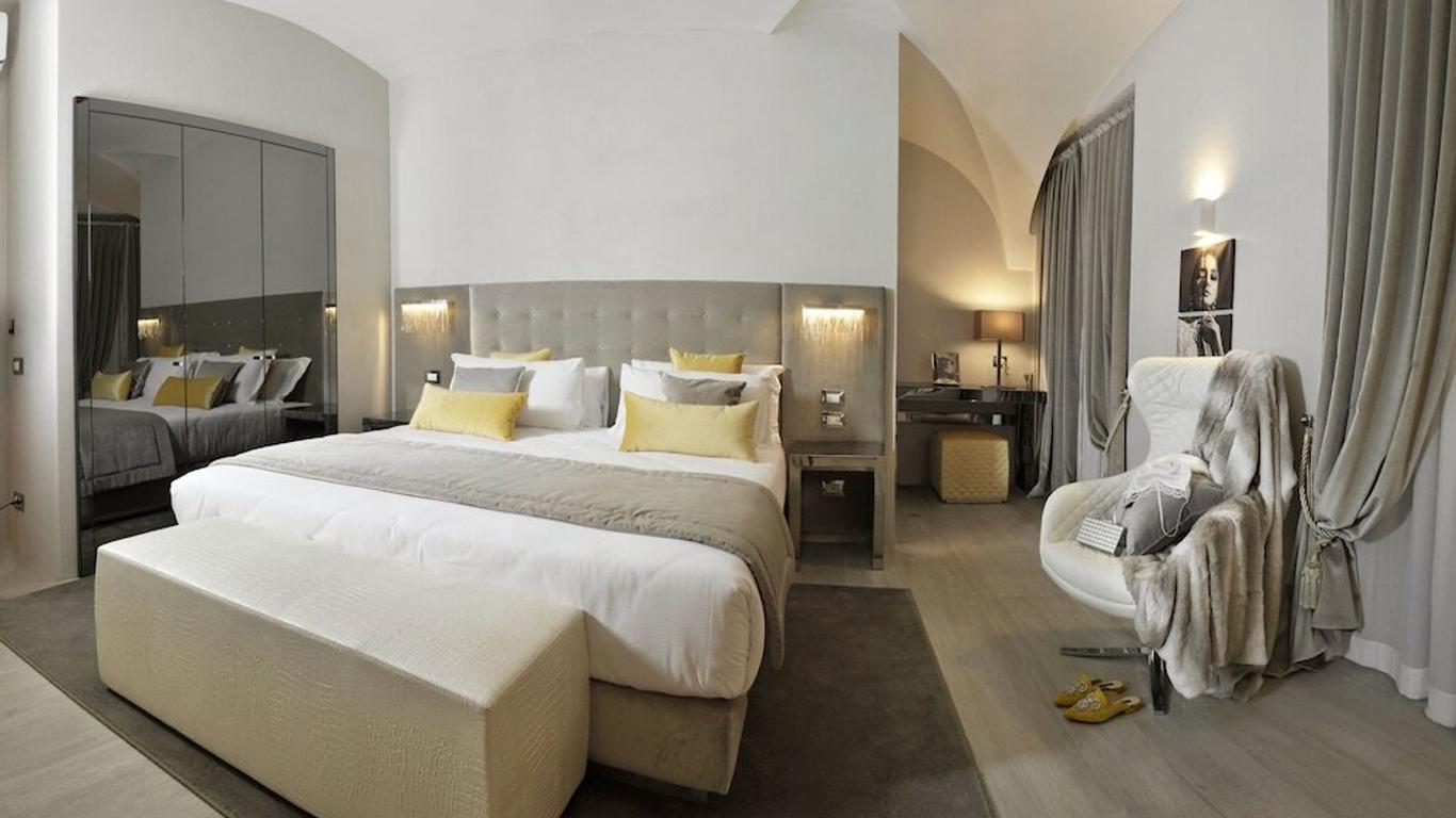 Charme Suite Pantheon