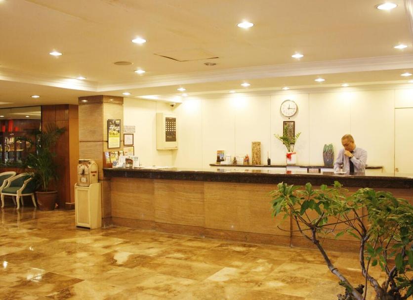 Front desk Photo