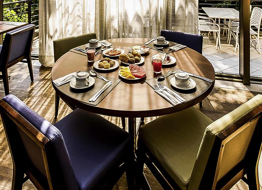 Dining room Photo