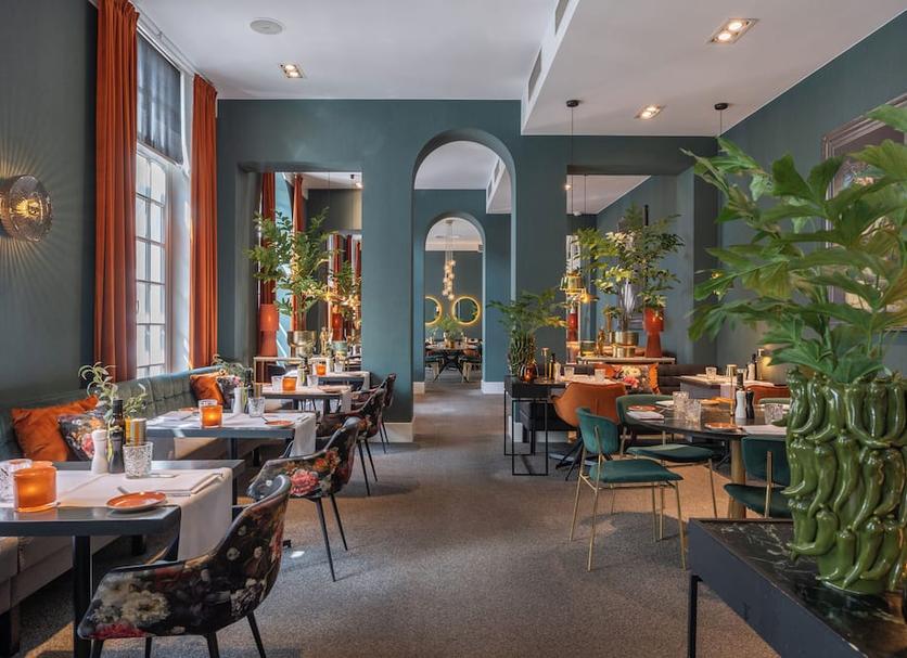 Restaurant Photo