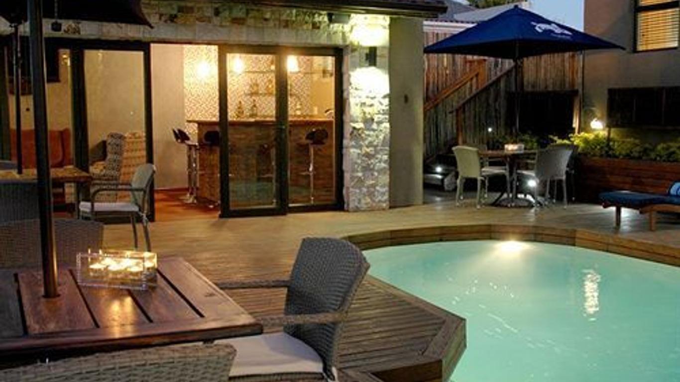 36 On Bonza Boutique Hotel