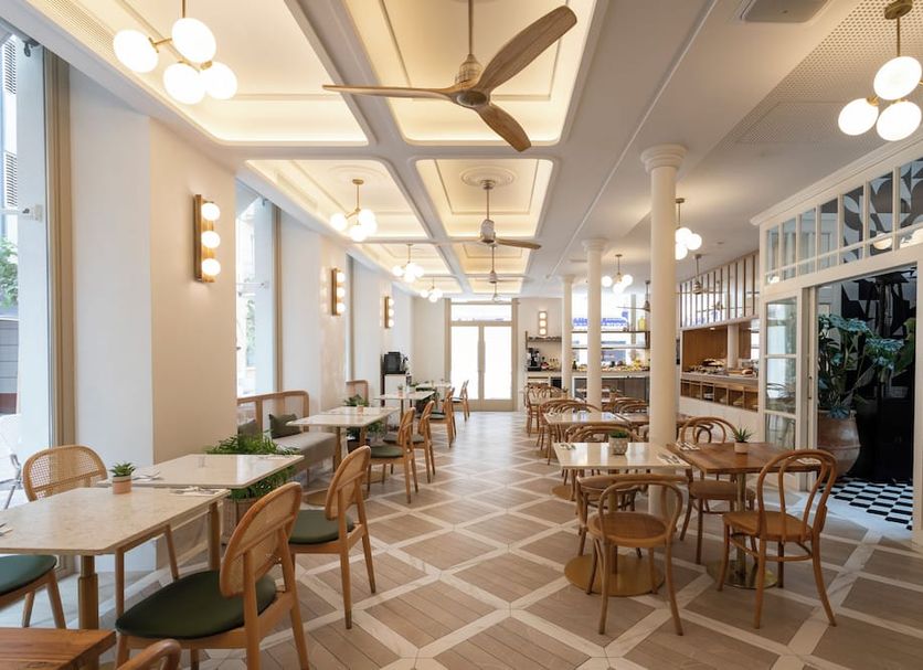 Restaurant Photo