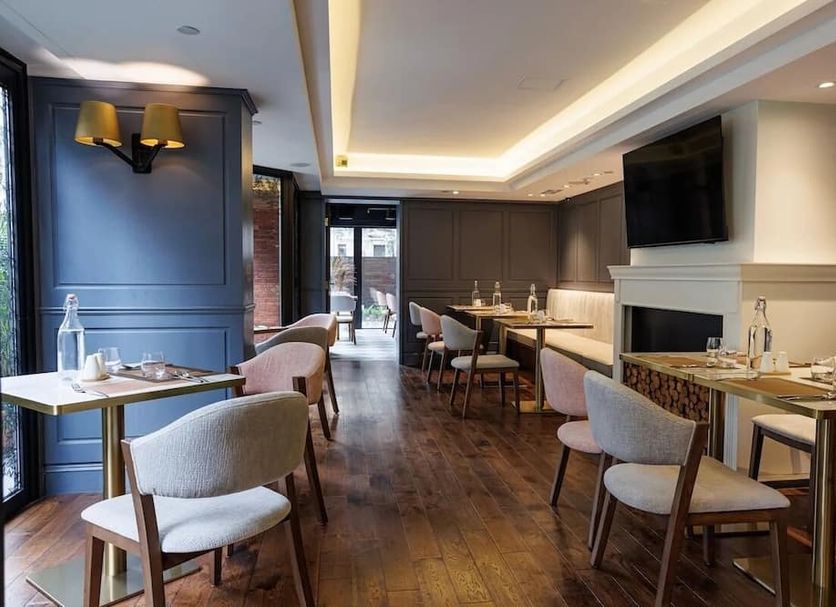 Restaurant Photo