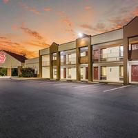 Red Roof Inn Clarksville