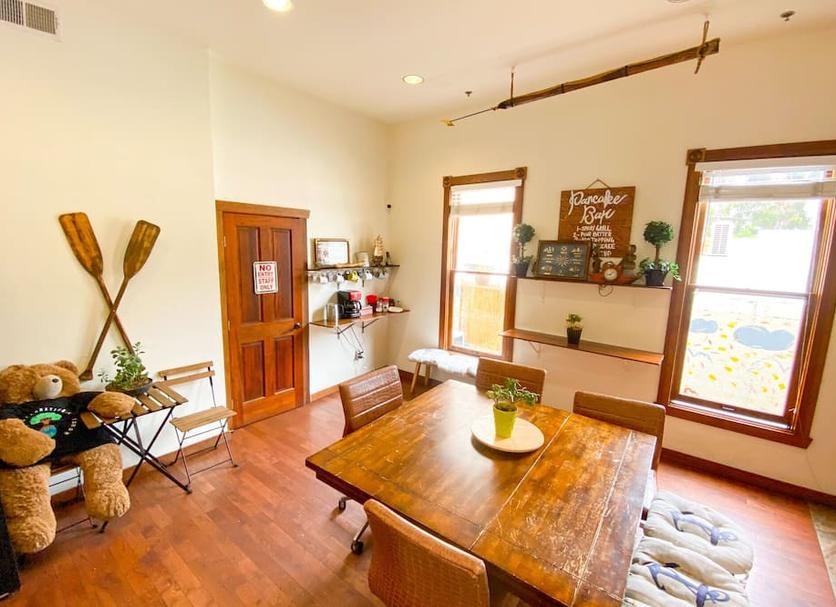 Dining room Photo