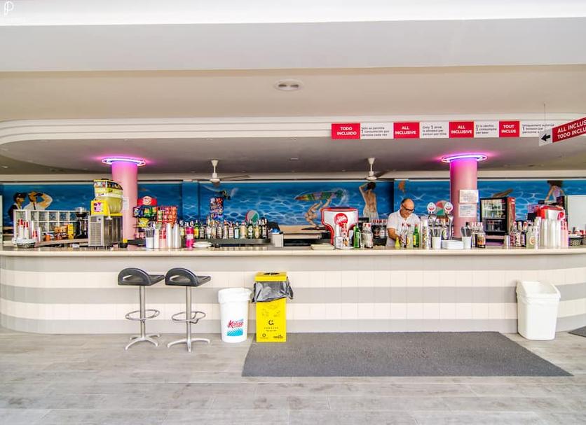 Bar Photo