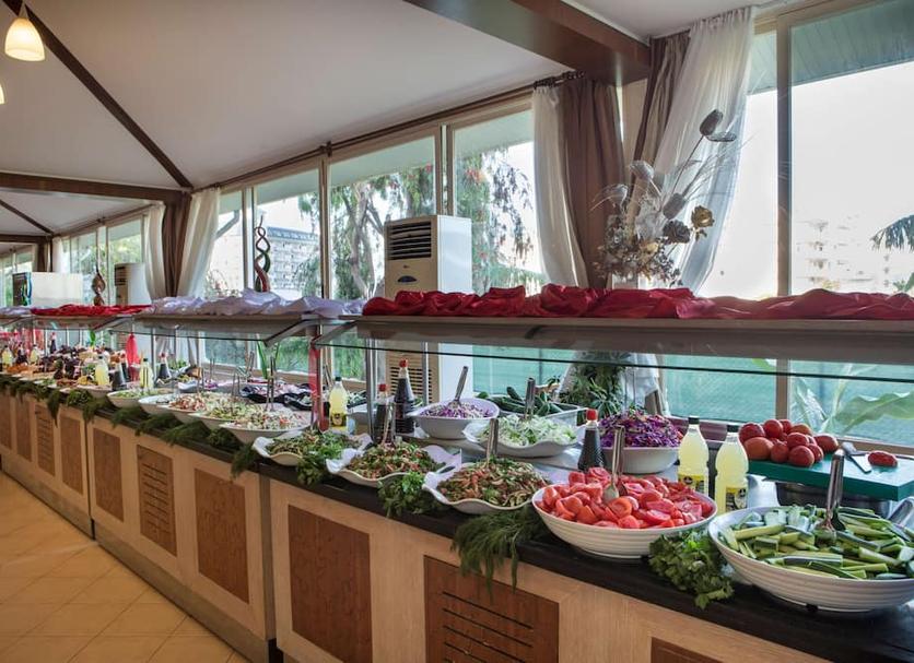 Buffet Photo