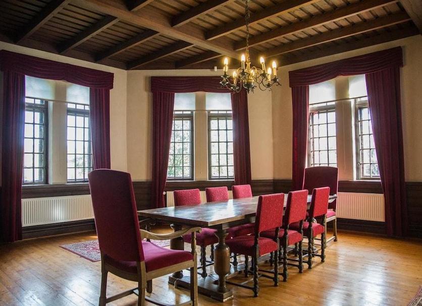 Dining room Photo