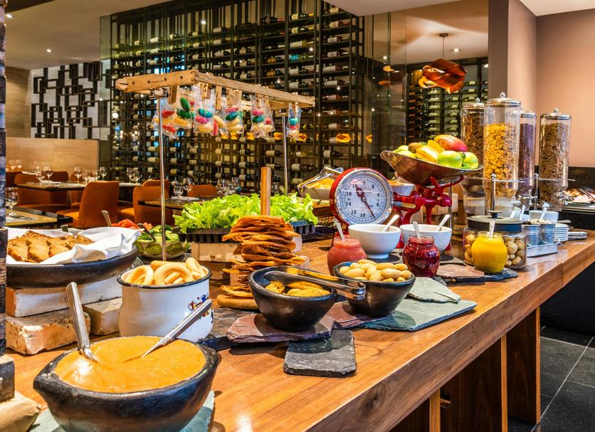 Buffet Photo