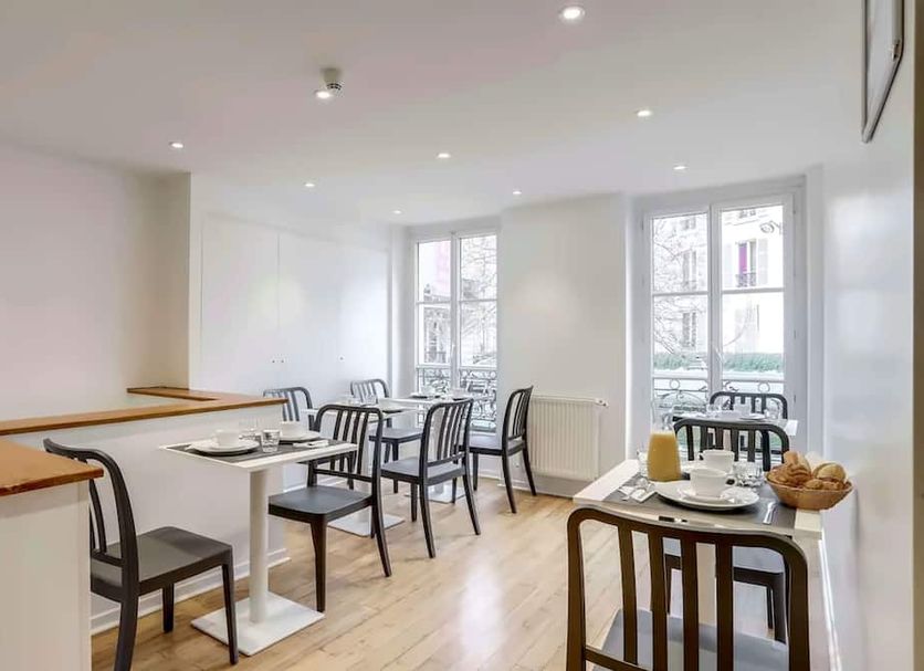 Dining room Photo