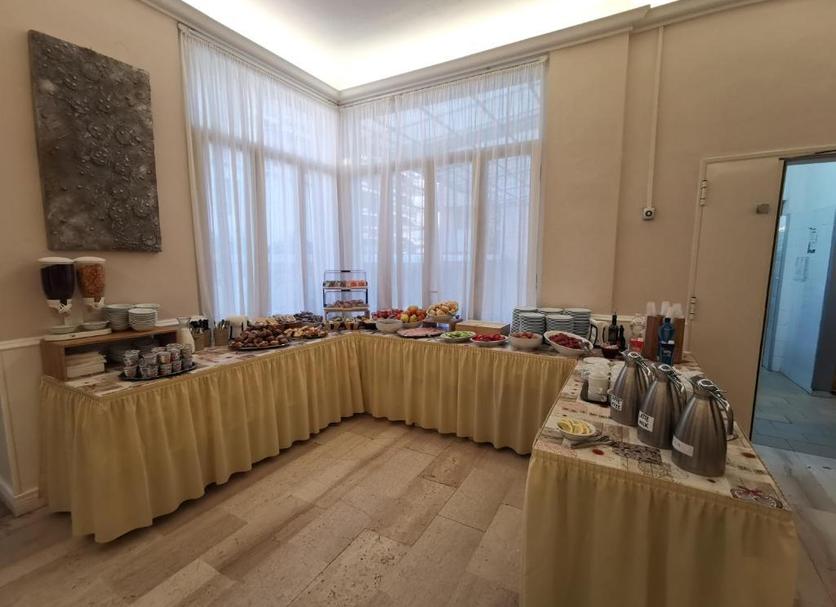 Buffet Photo