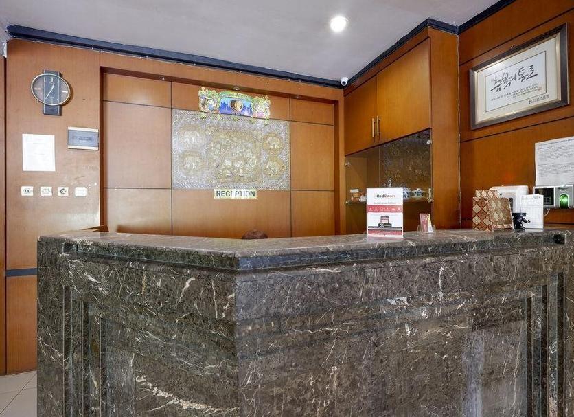 Front desk Photo