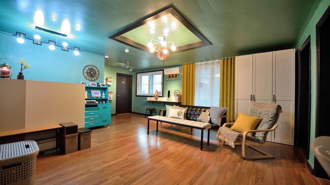 The One Hostel Hongdae in Seoul - Foreigner Only