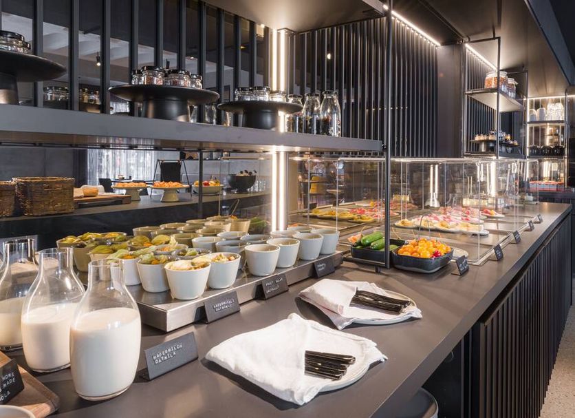 Buffet Photo