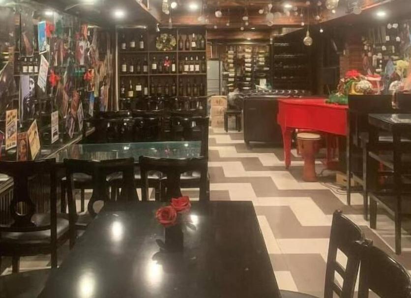 Bar Photo
