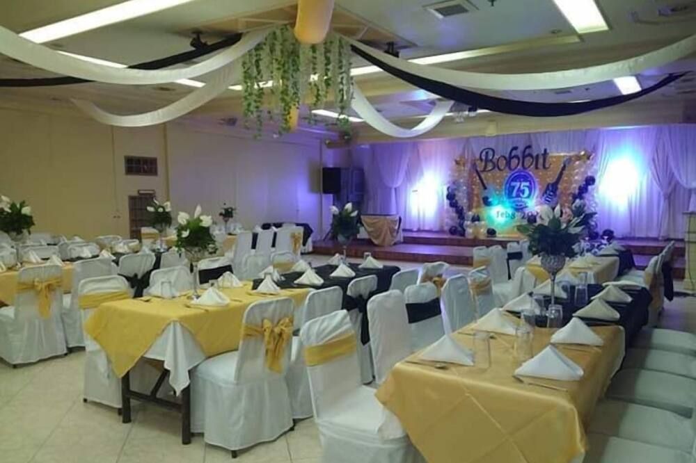 Banquet hall