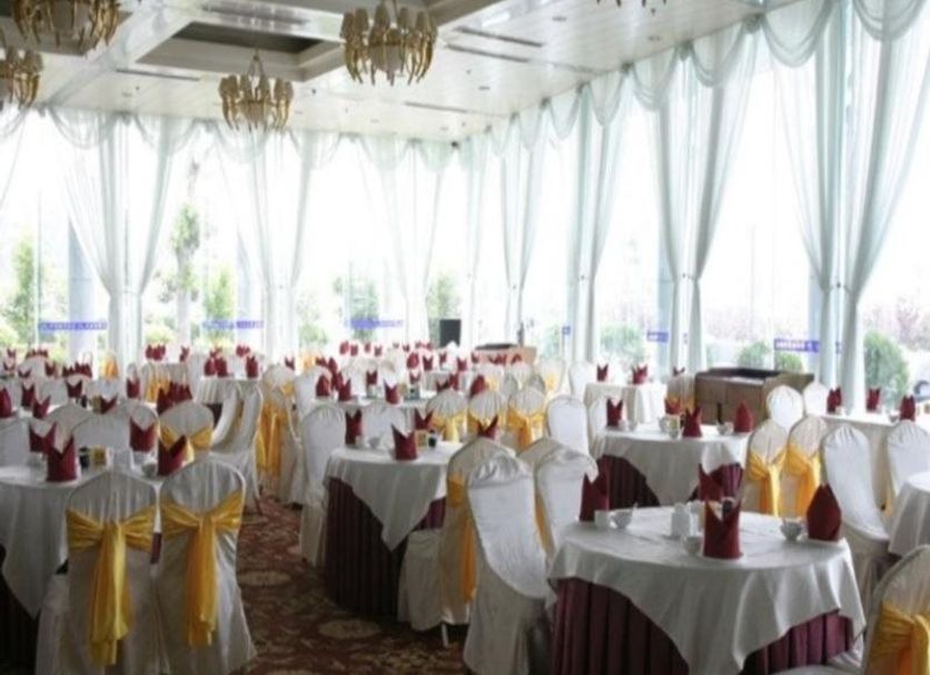Banquet hall Photo
