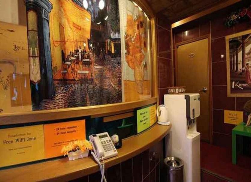 Front desk Photo