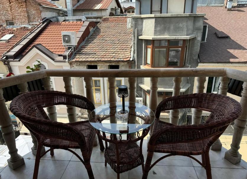 Balcony Photo