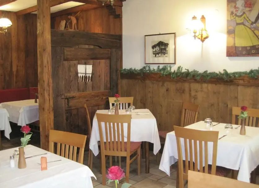 Restaurant Photo