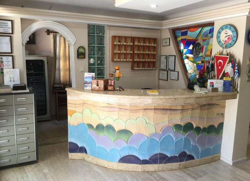 Front desk Photo