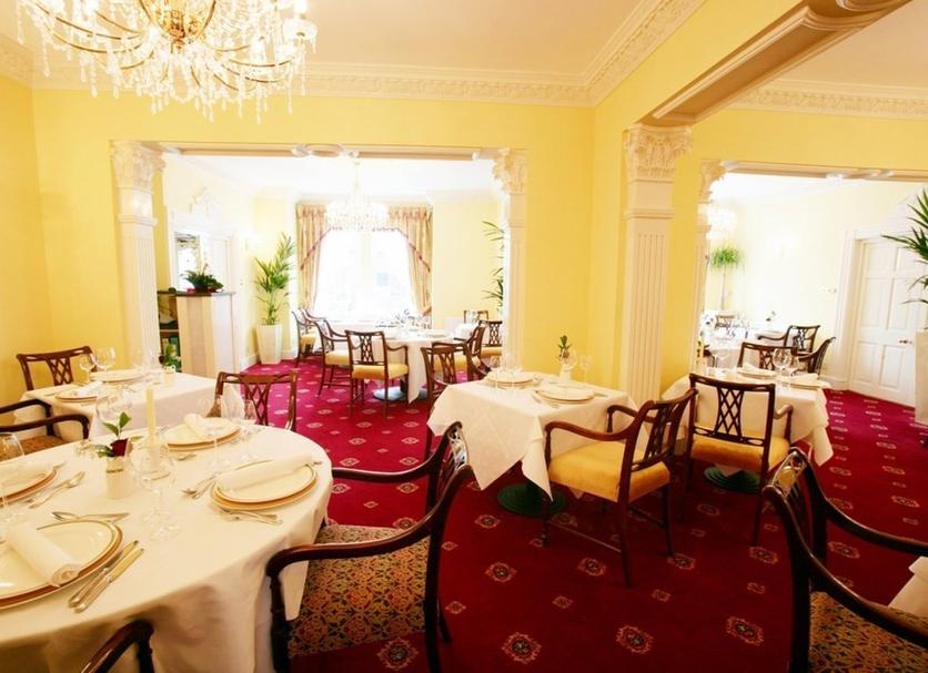 Restaurant Photo