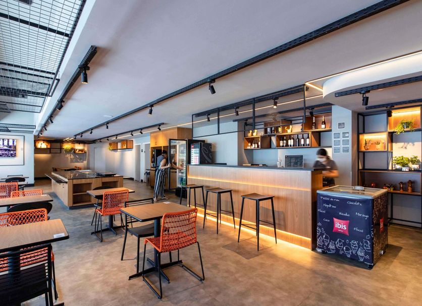 Bar Photo