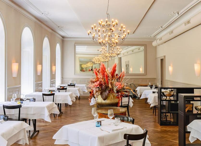 Restaurant Photo