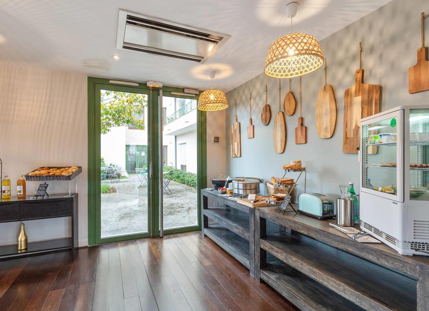 Dining room Photo