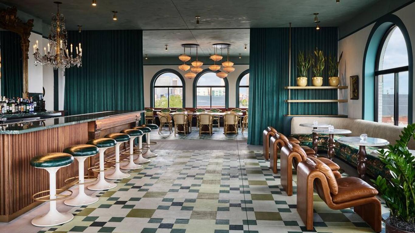 Hotel Genevieve