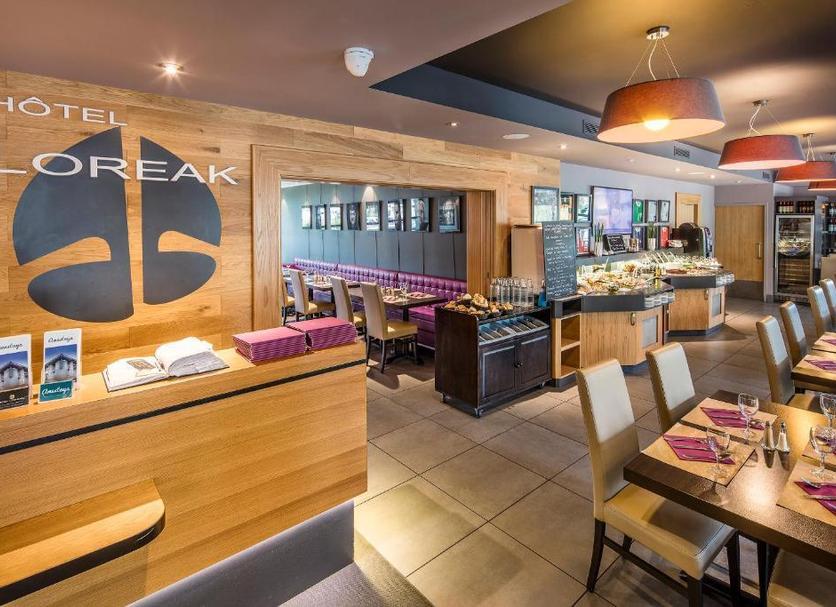Restaurant Photo
