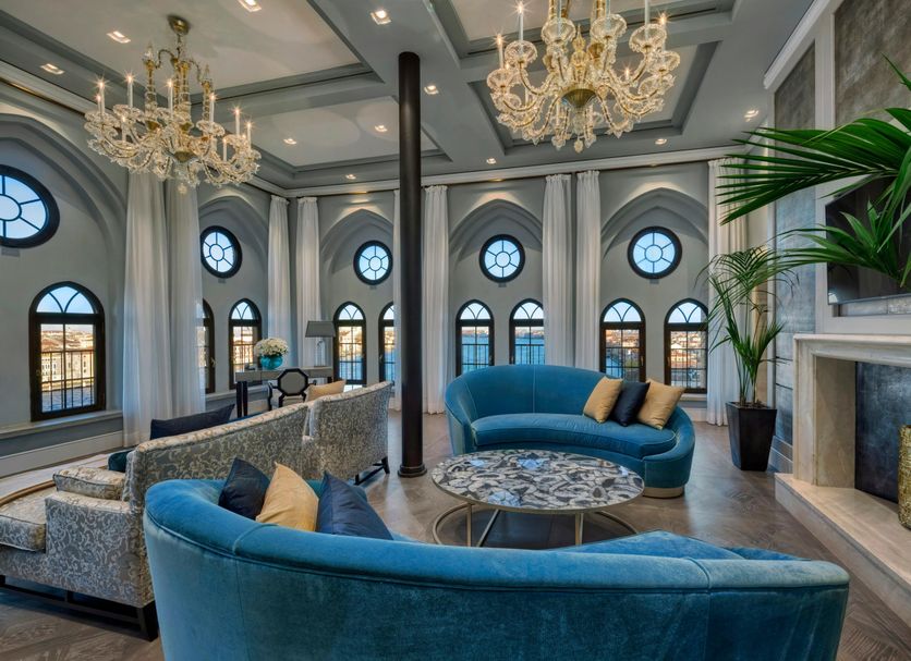 Lounge Photo