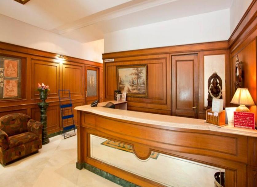 Front desk Photo