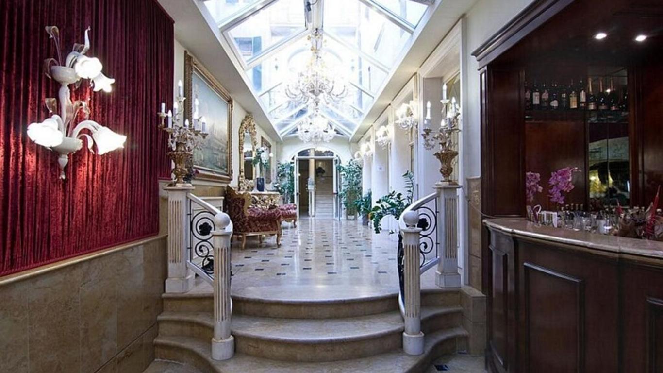 Hotel Belle Epoque