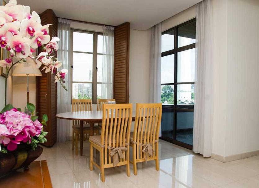 Dining room Photo