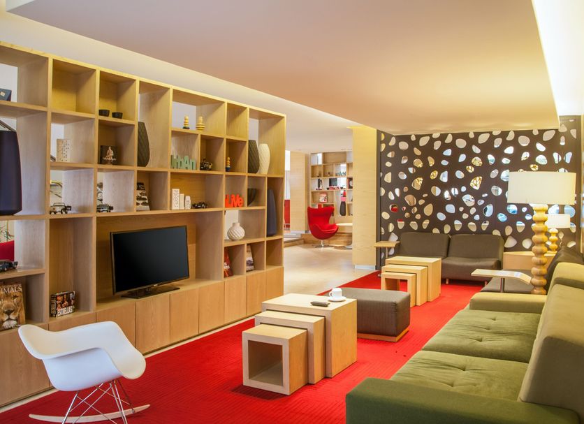 Lounge Photo