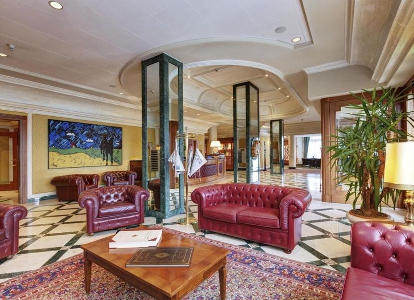 Lobby Photo