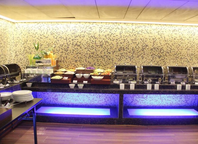Buffet Photo