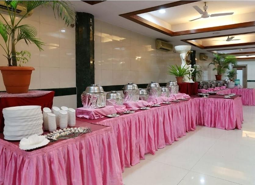 Buffet Photo