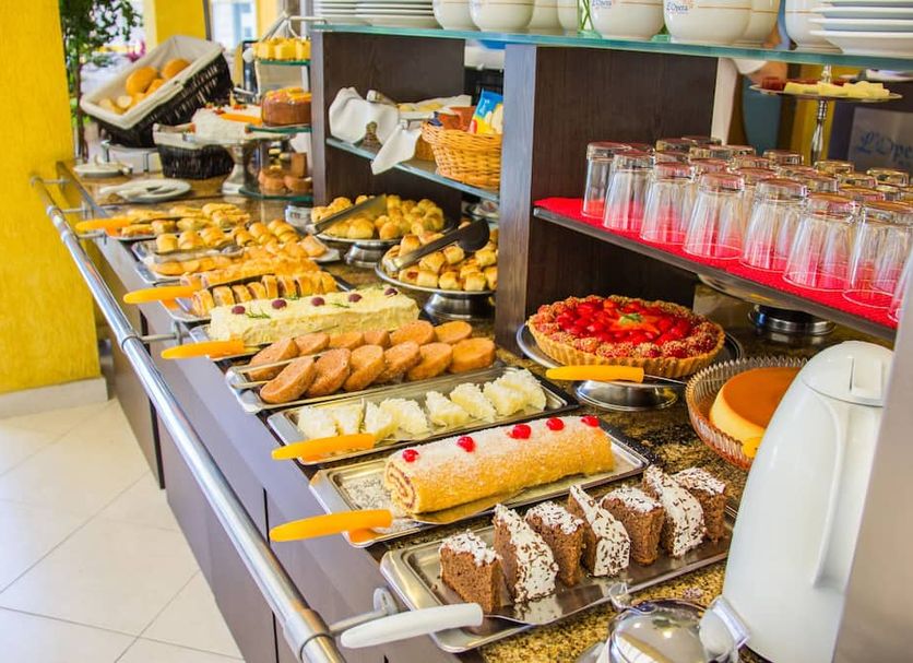 Buffet Photo