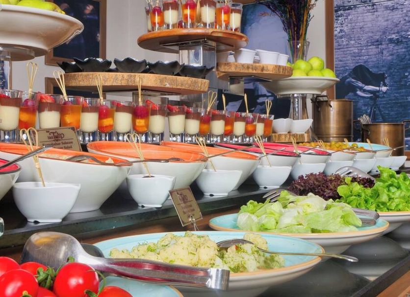 Buffet Photo