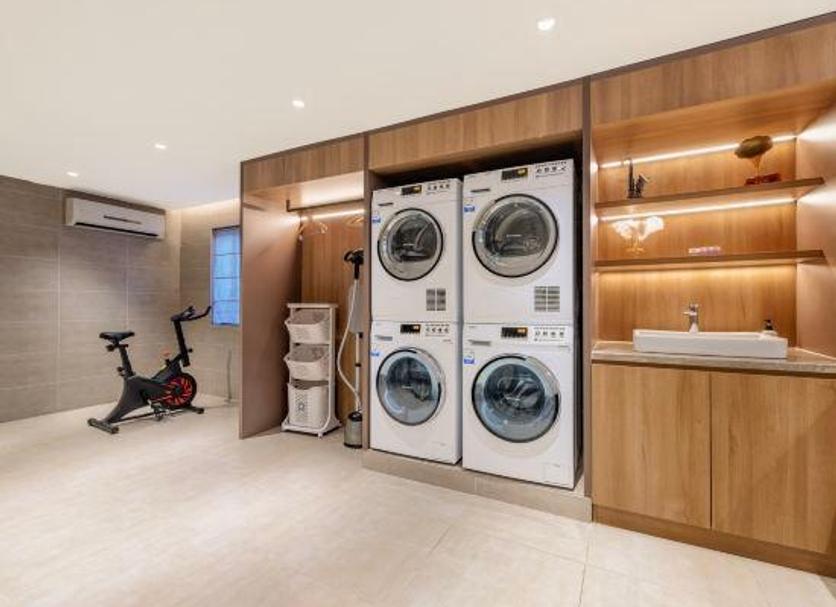 Laundry facility Photo
