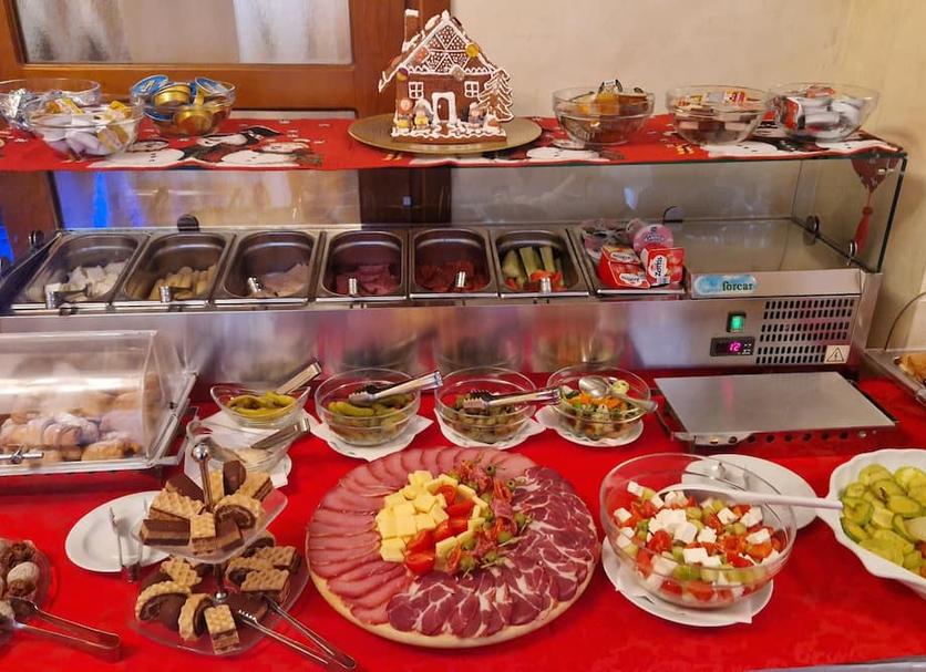 Buffet Photo