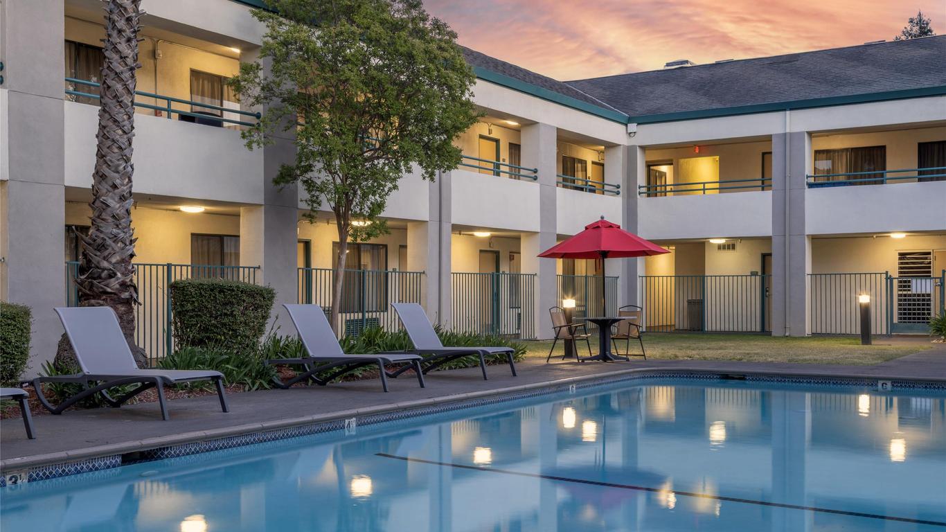 Best Western Heritage Inn