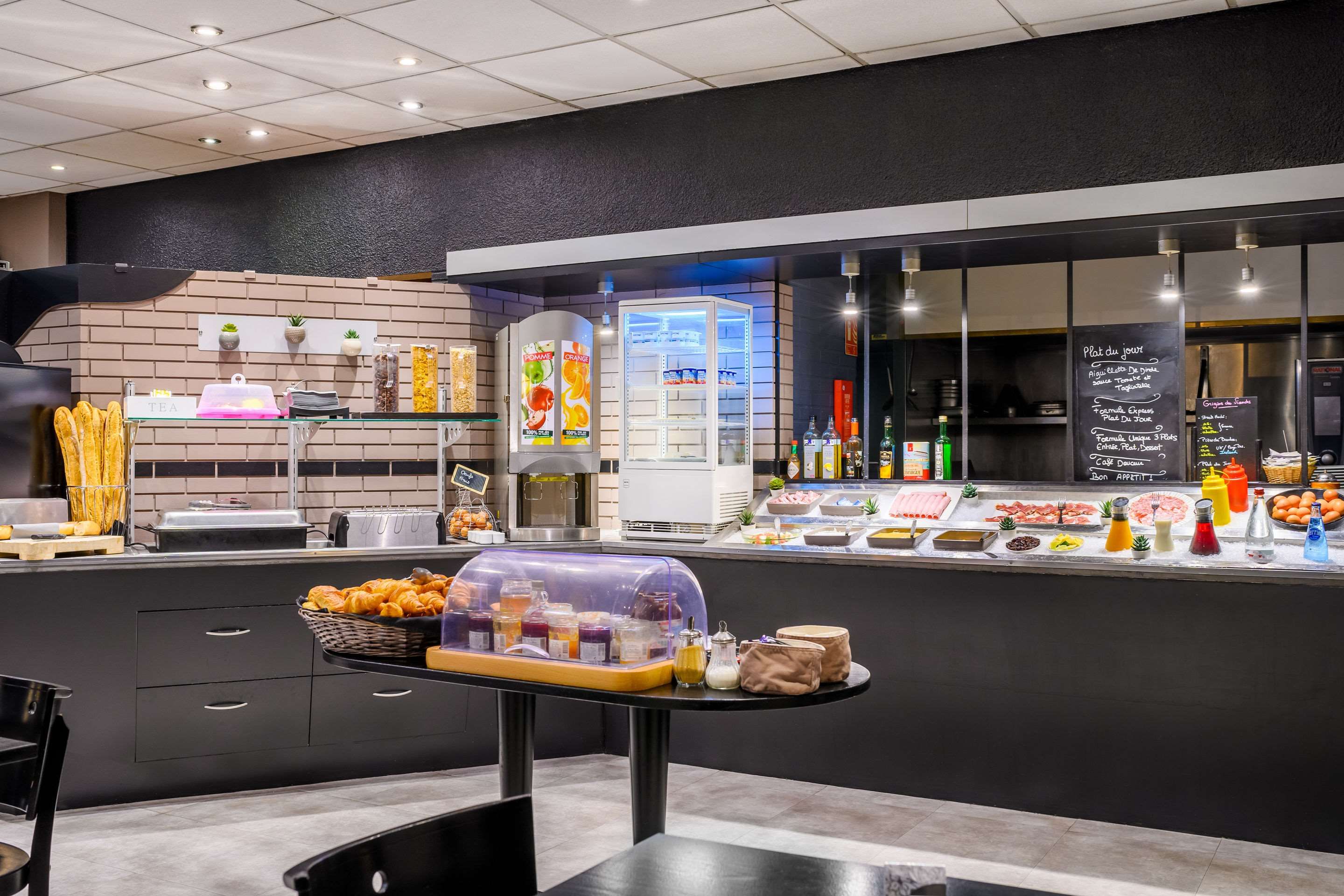 Buffet Photo