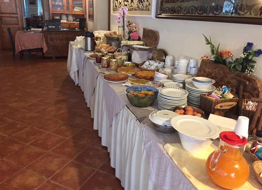 Buffet Photo
