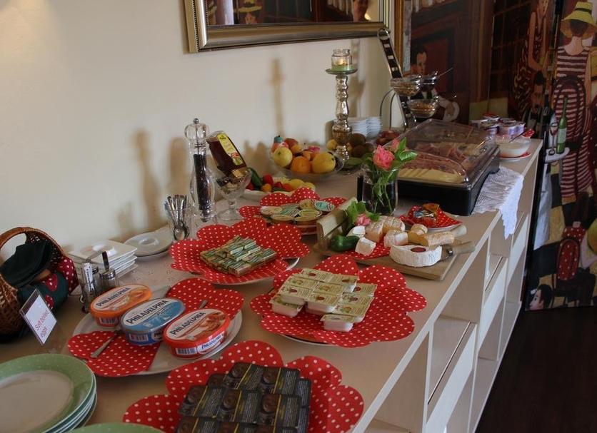 Buffet Photo