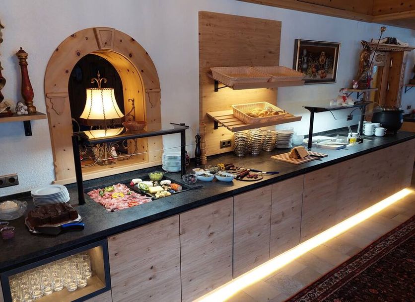 Buffet Photo