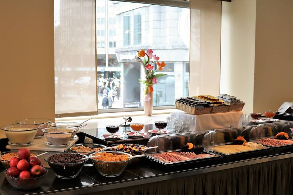 Buffet Photo